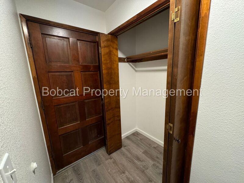 1516 South Ct #C - Photo 3 of 23