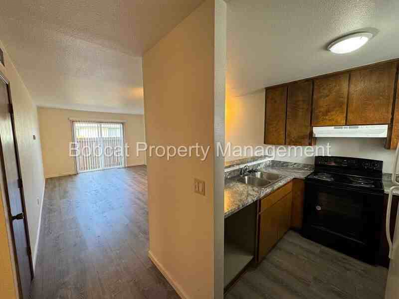1516 South Ct #C - Photo 6 of 23