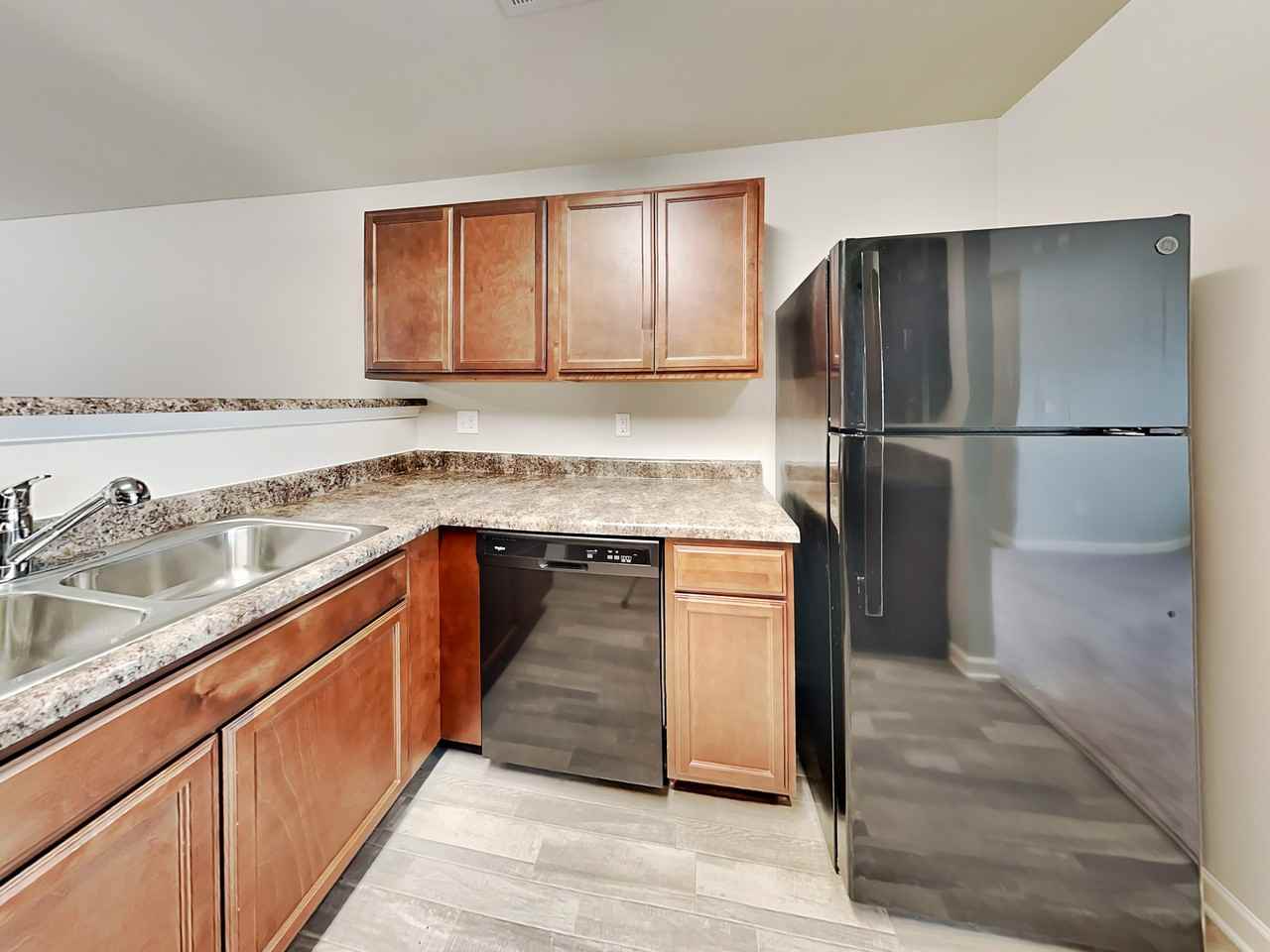 2565 Piering Dr - Photo 7 of 20