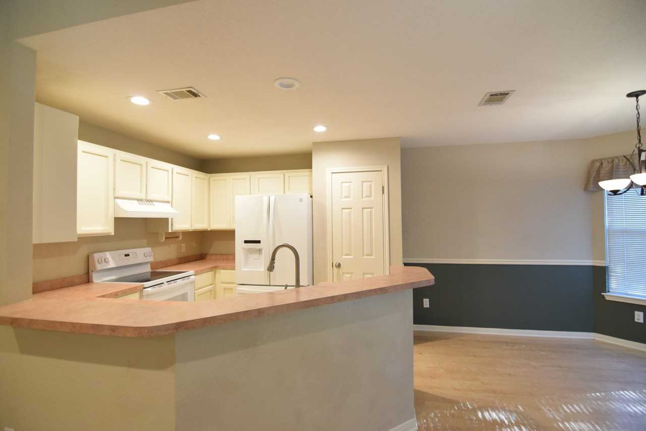 2113 Rawhide Trl - Photo 4 of 20