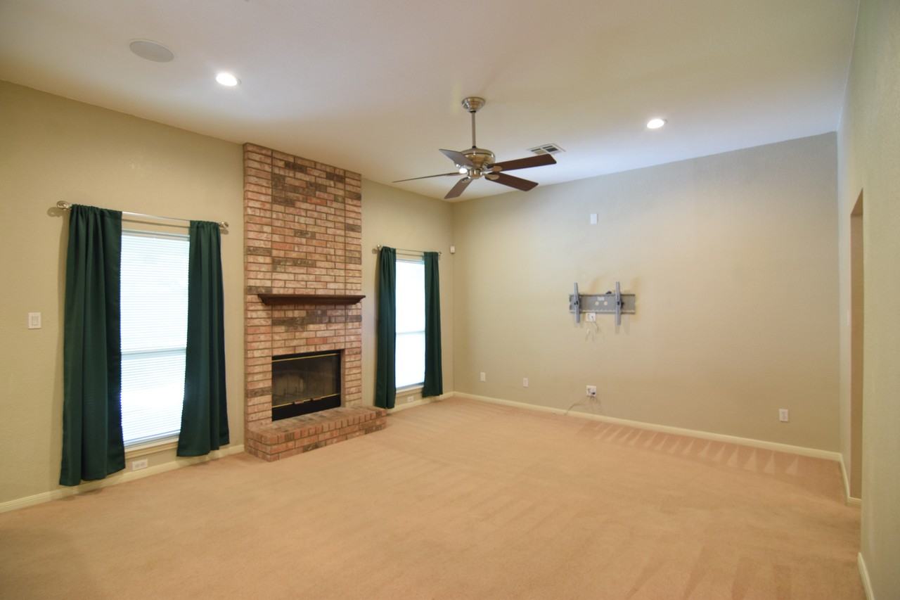 2113 Rawhide Trl - Photo 7 of 20