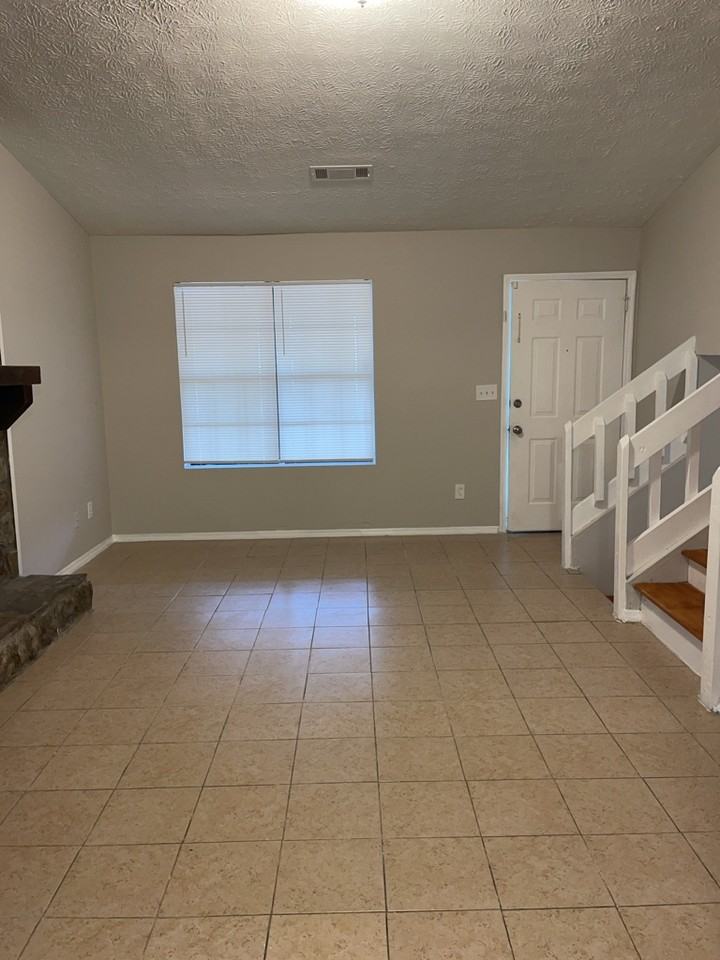 944 Brandon Hill Way - Photo 3 of 14