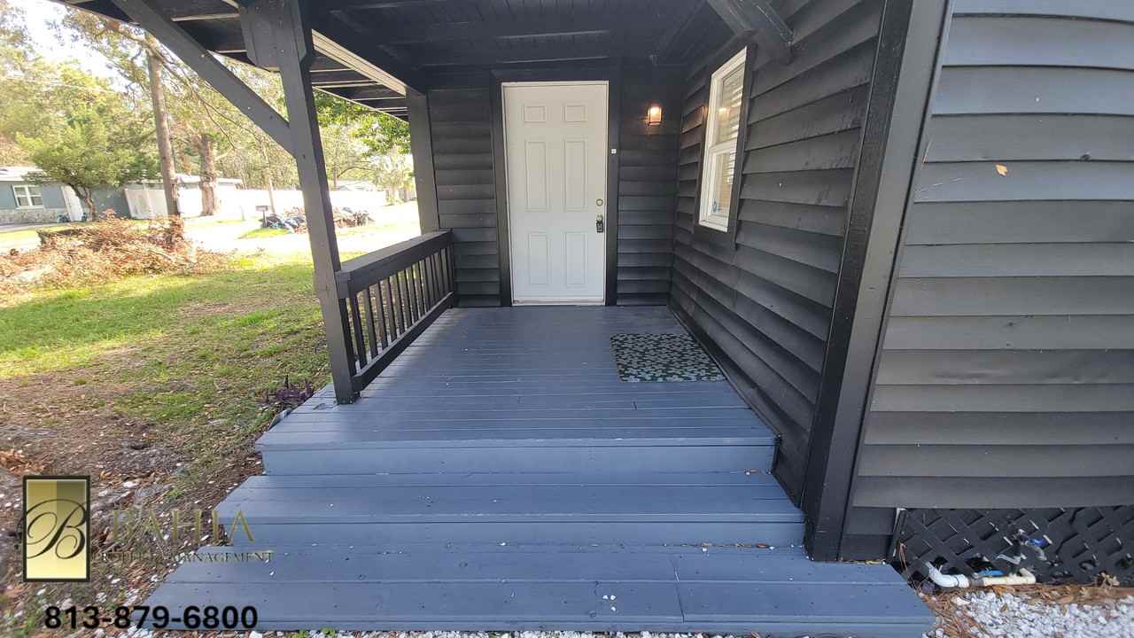 8004 N Boulevard - Photo 2 of 26