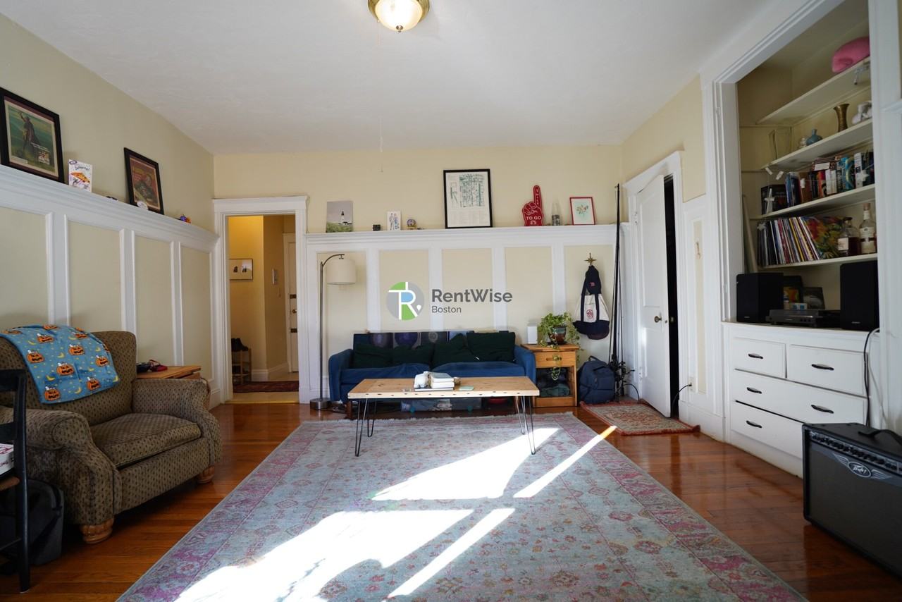 1118 Commonwealth Ave #3A - Photo 2 of 15