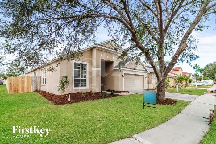 8038 Moccasin Trail Dr - Photo 2 of 15