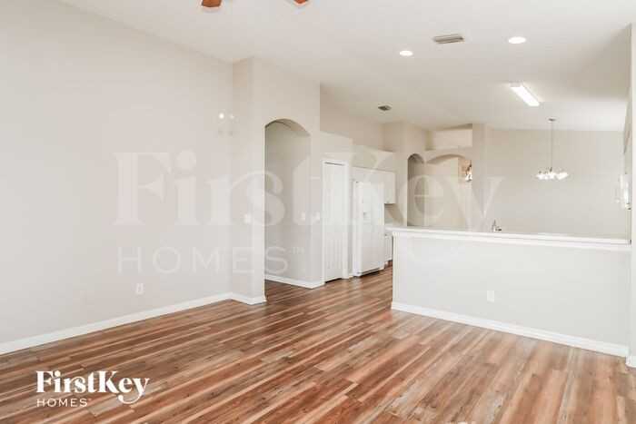 8038 Moccasin Trail Dr - Photo 3 of 15