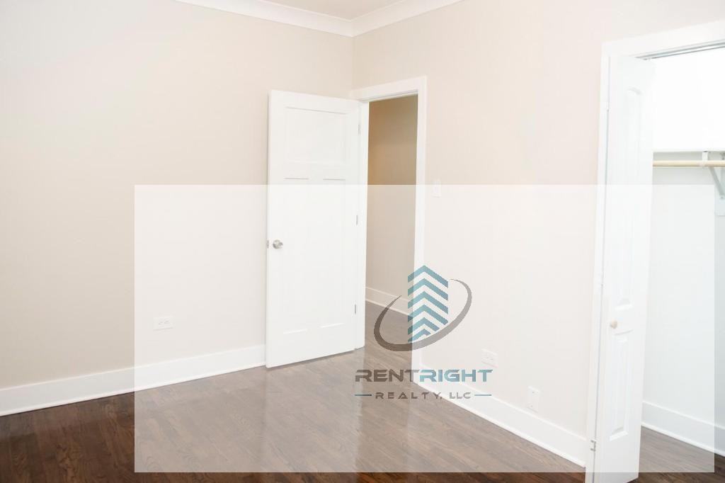 724 W Roscoe St #732-1N - Photo 3 of 14