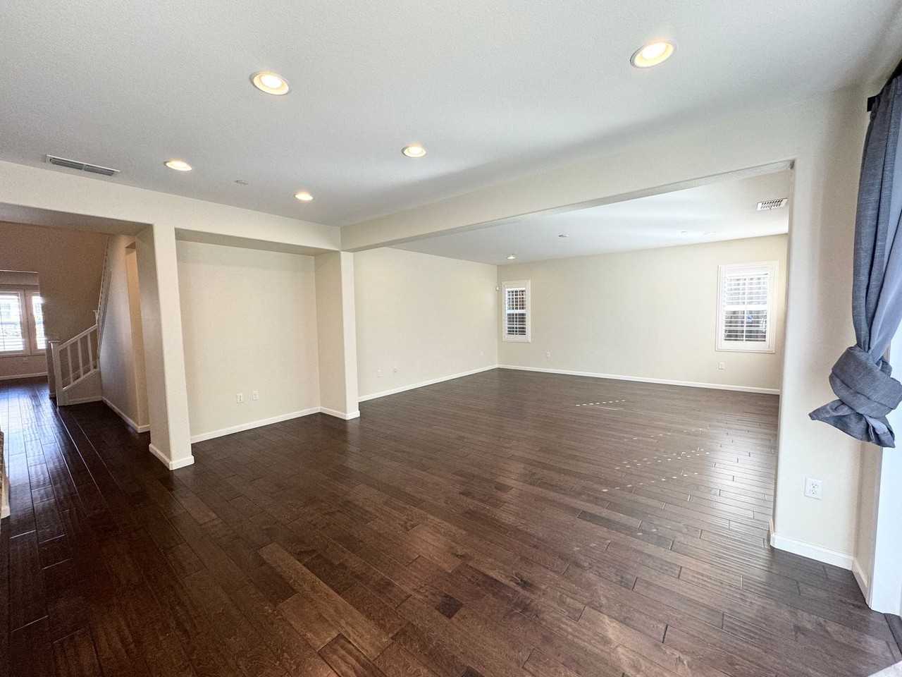 3508 Corsica Ct - Photo 3 of 28