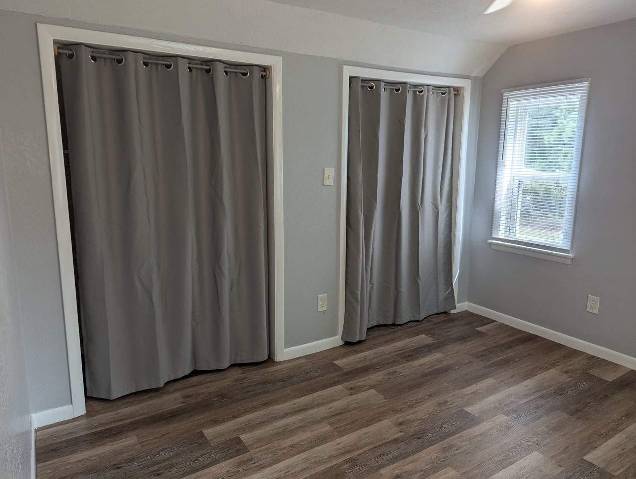 389 N Spot Rd - Photo 3 of 31