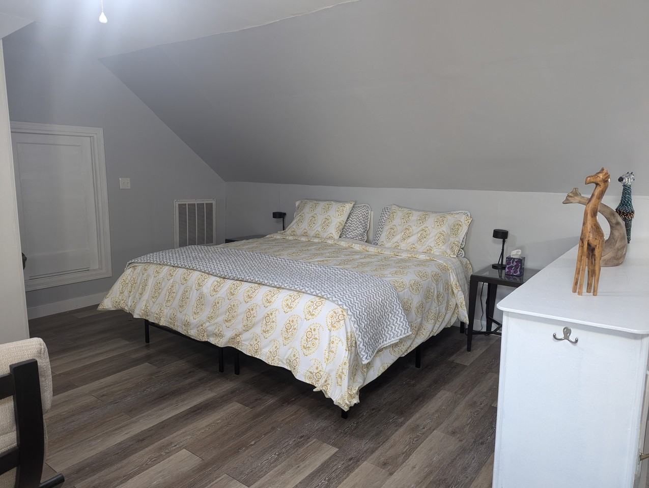 23225 Forest Hill Ave - Photo 3 of 18
