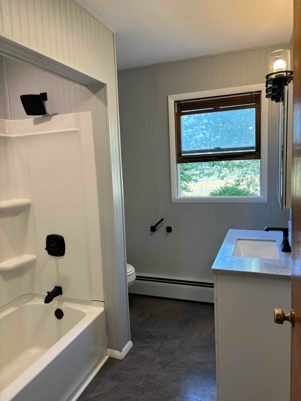 8305 Bremen Rd Se - Photo 3 of 11