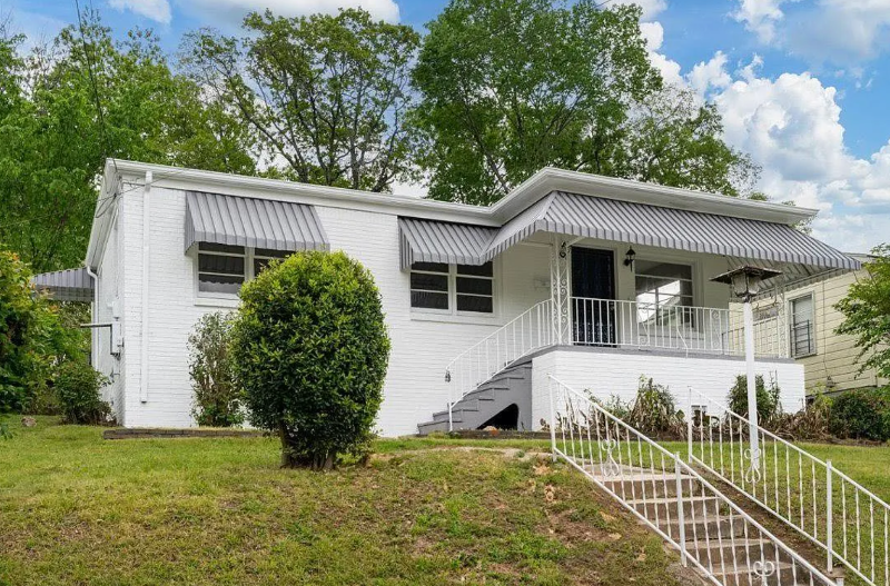 559 63rd St S - Photo 2 of 12