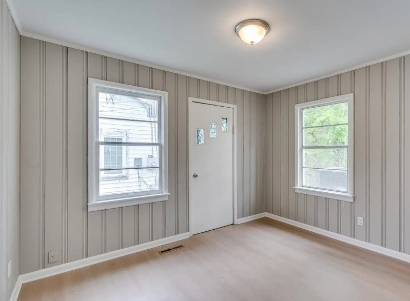 559 63rd St S - Photo 3 of 12