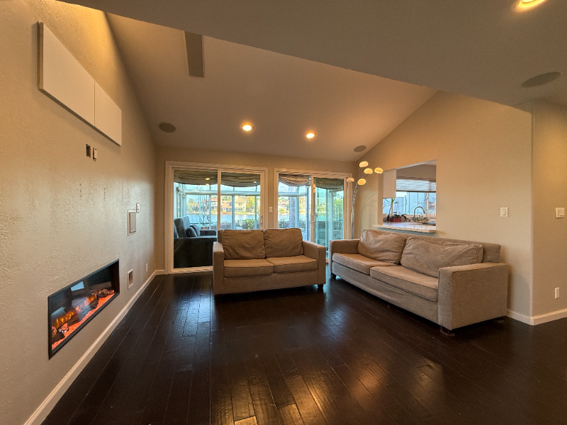 1145 Nimitz Ln - Photo 3 of 20