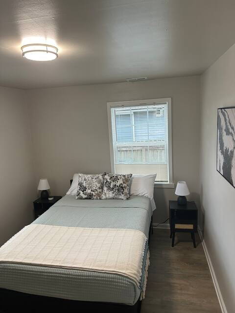 2407 Scovel St - Photo 2 of 9