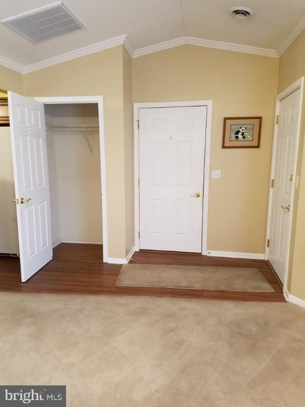 24 Mel Ron Ct - Photo 3 of 20