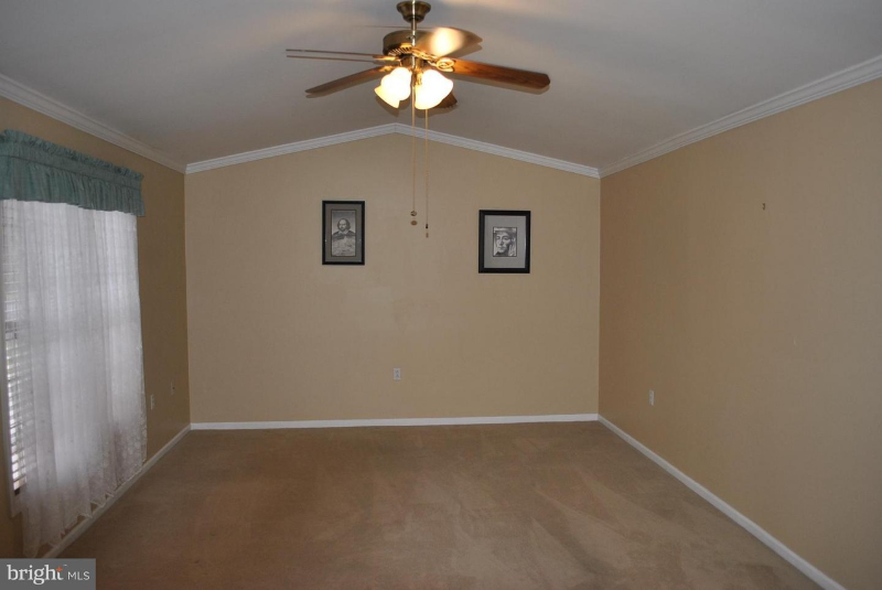 24 Mel Ron Ct - Photo 4 of 20