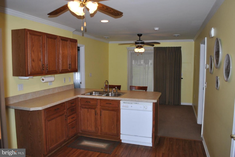 24 Mel Ron Ct - Photo 6 of 20