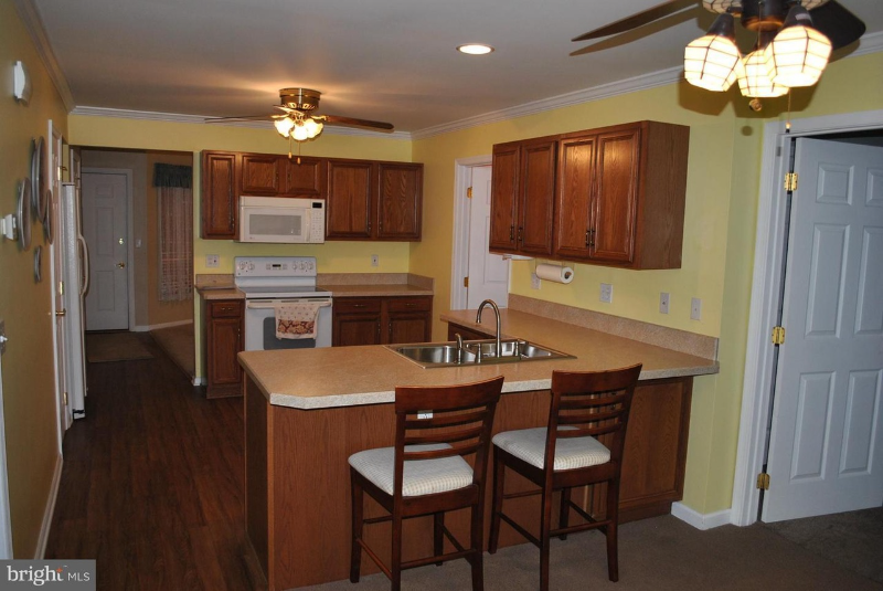 24 Mel Ron Ct - Photo 7 of 20