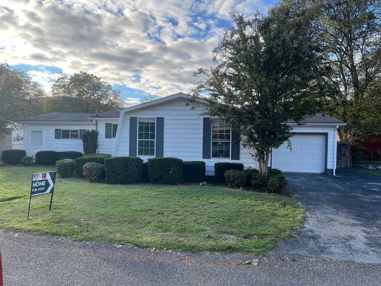 11643 Greene St - Photo 2 of 22