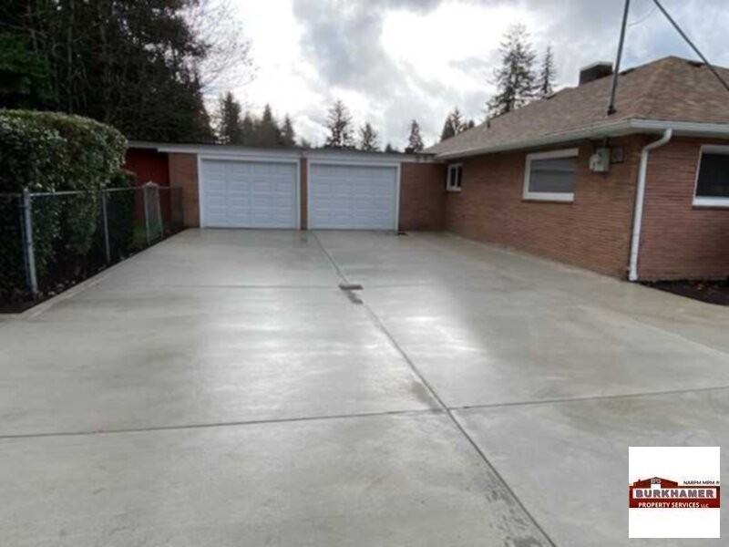 206 Hill Rd - Photo 2 of 30