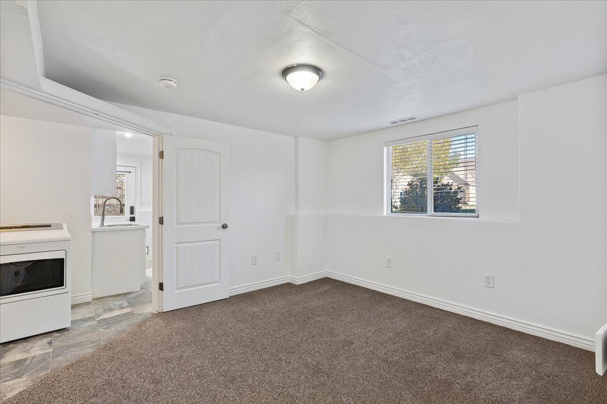 7687 S 1650 E - Photo 3 of 12