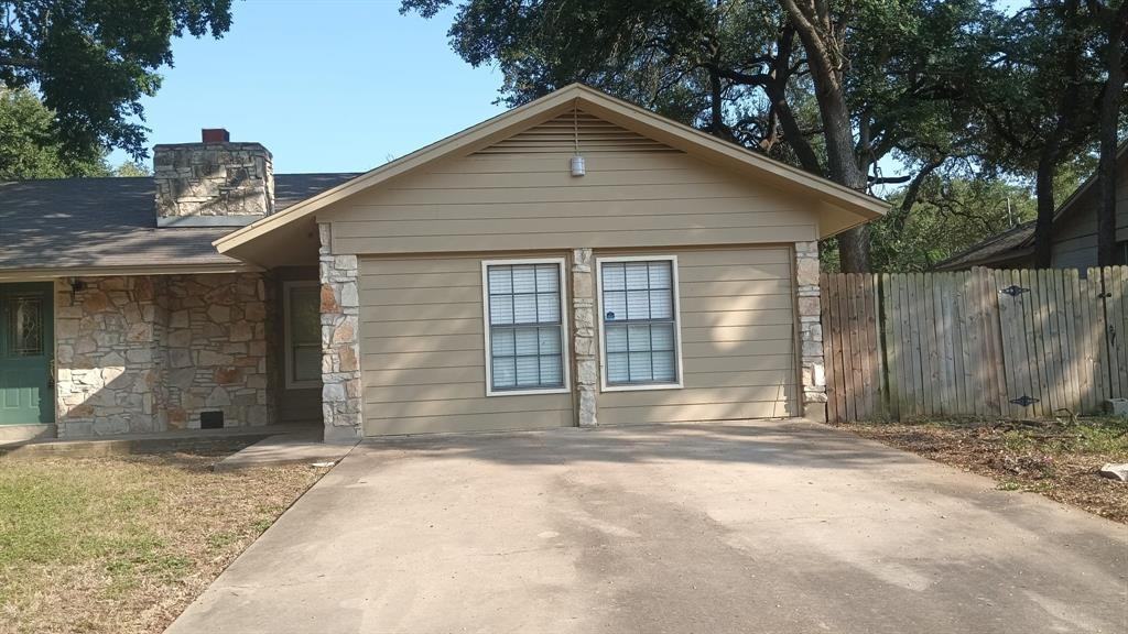 9405 Newberry Dr - Photo 2 of 8