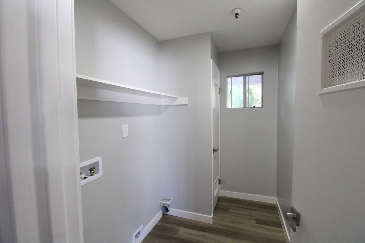 Lemoli Apartments - Photo 6 of 12