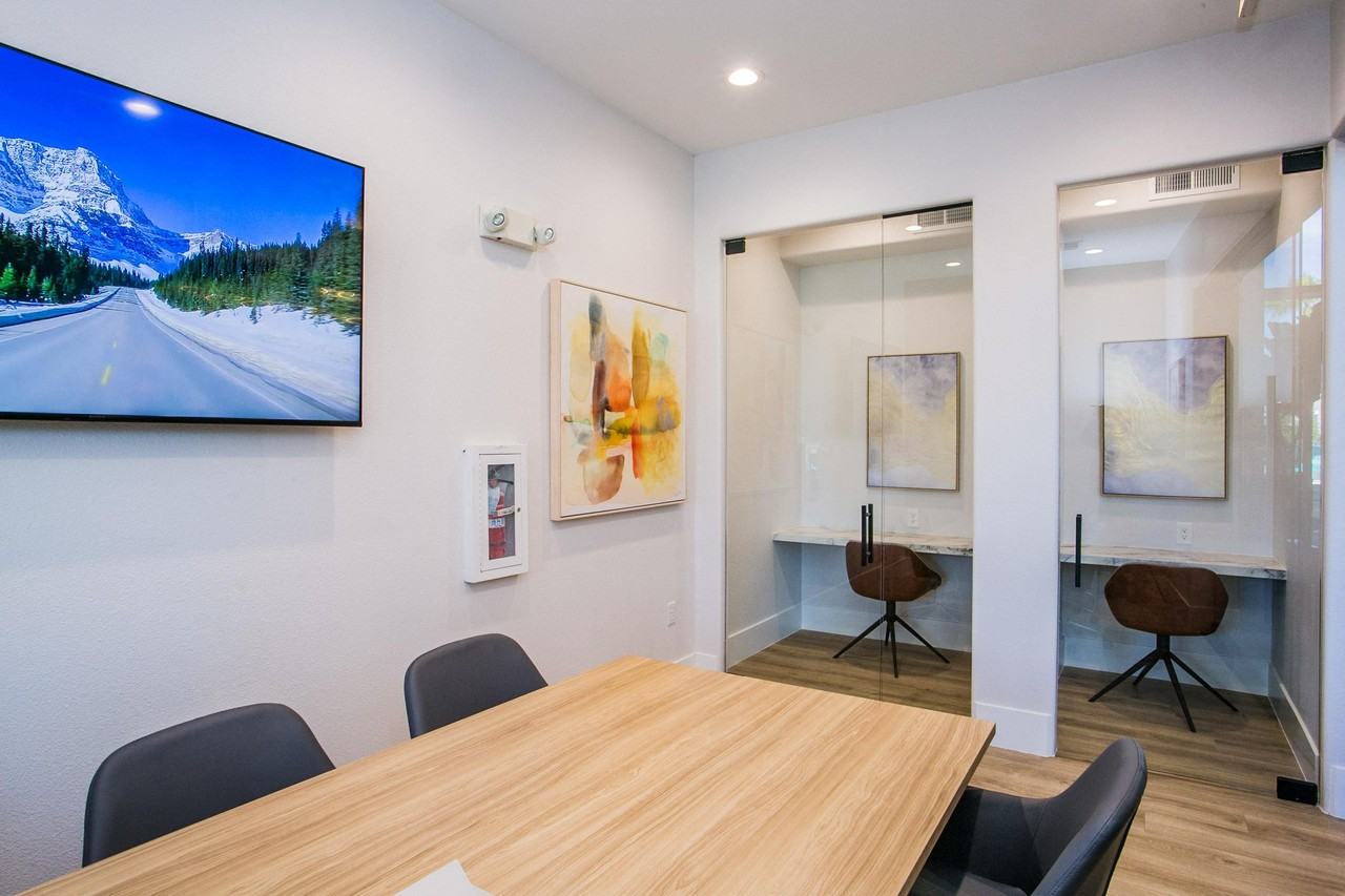 Lyric Apartments - Photo 5 of 24