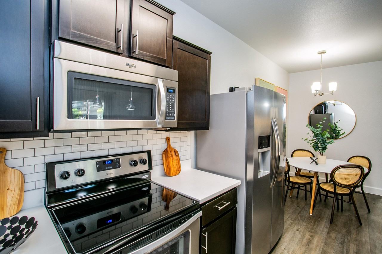 Lyric Apartments - Photo 7 of 24