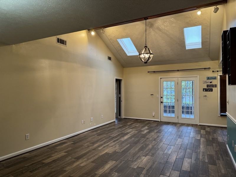 7710 Texlyn Ct - Photo 7 of 27