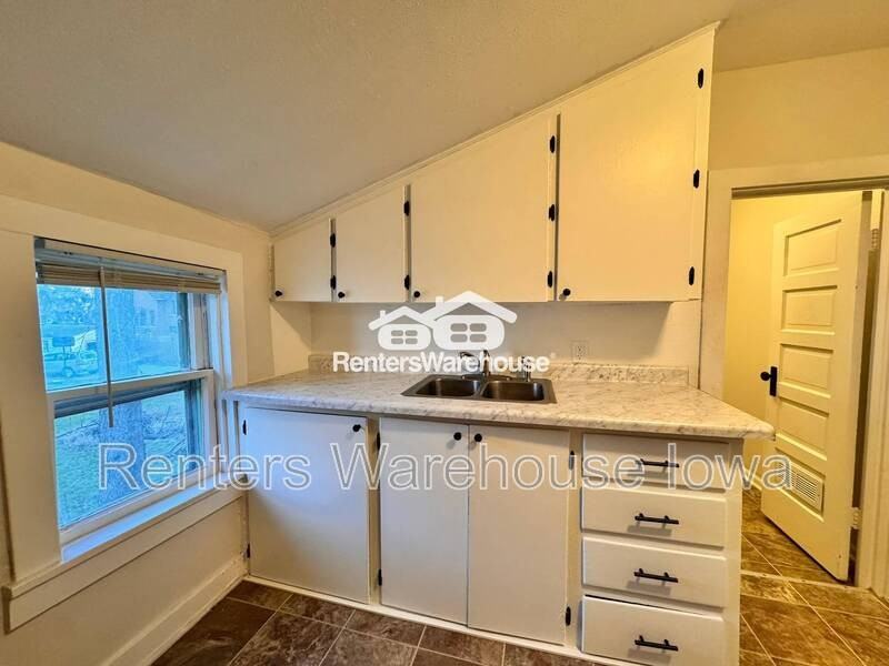 212 N 13th St #4 - Photo 5 of 12