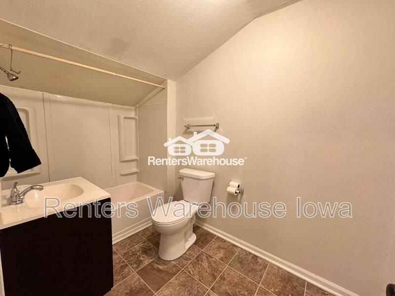 212 N 13th St #4 - Photo 7 of 12