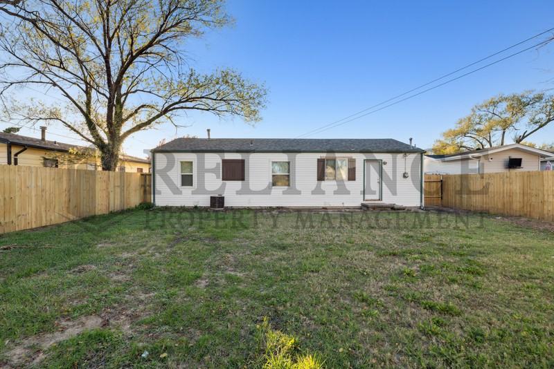 3026 S Glenn Ave - Photo 7 of 25