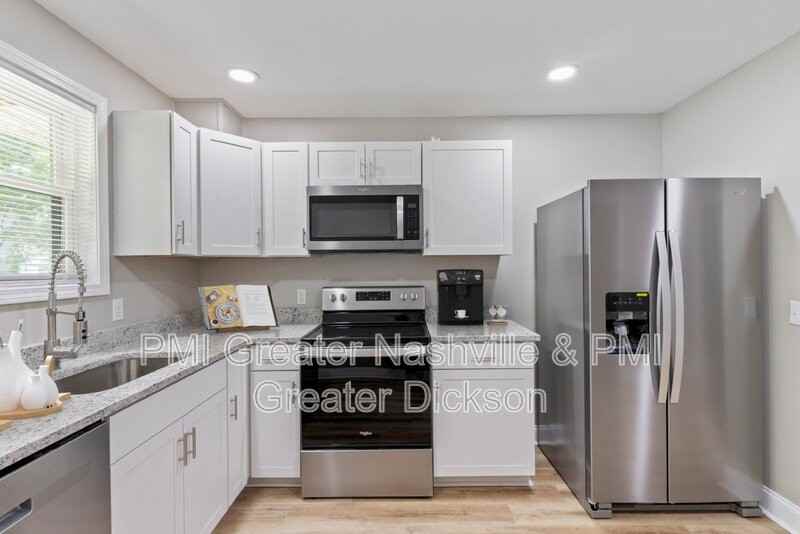 201 Sylvis St #8 - Photo 4 of 10