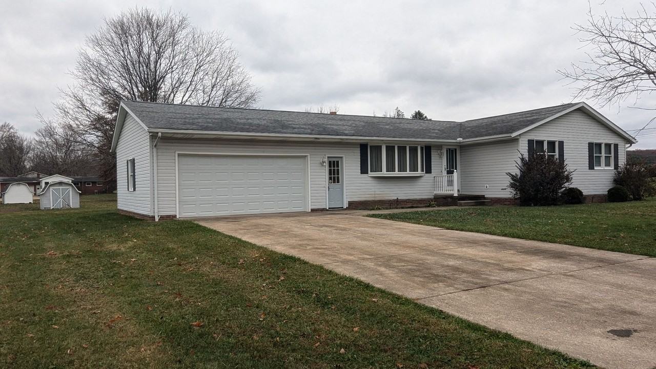 2355 Maycrest St - Photo 2 of 50