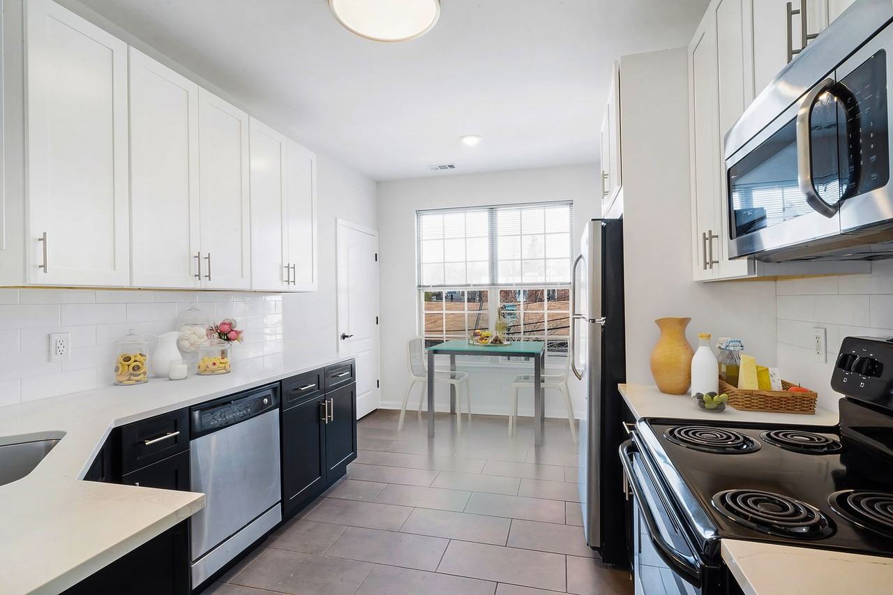BELLCLAIRE, LLC - Photo 2 of 10