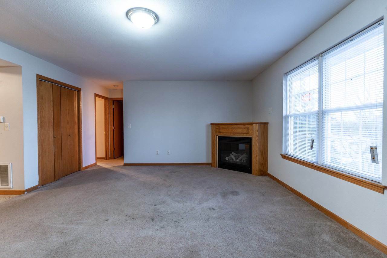 956 School Street - Photo 3 of 4