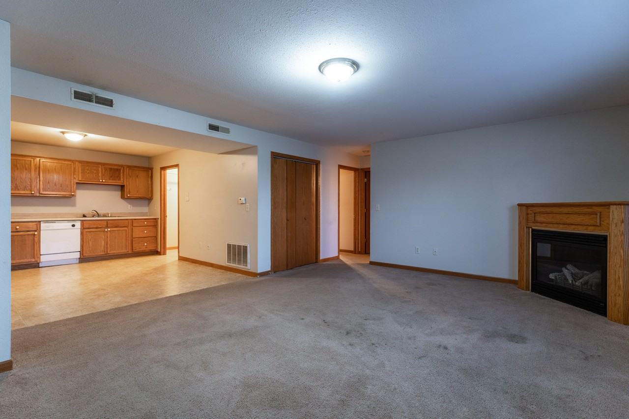 956 School Street - Photo 4 of 4