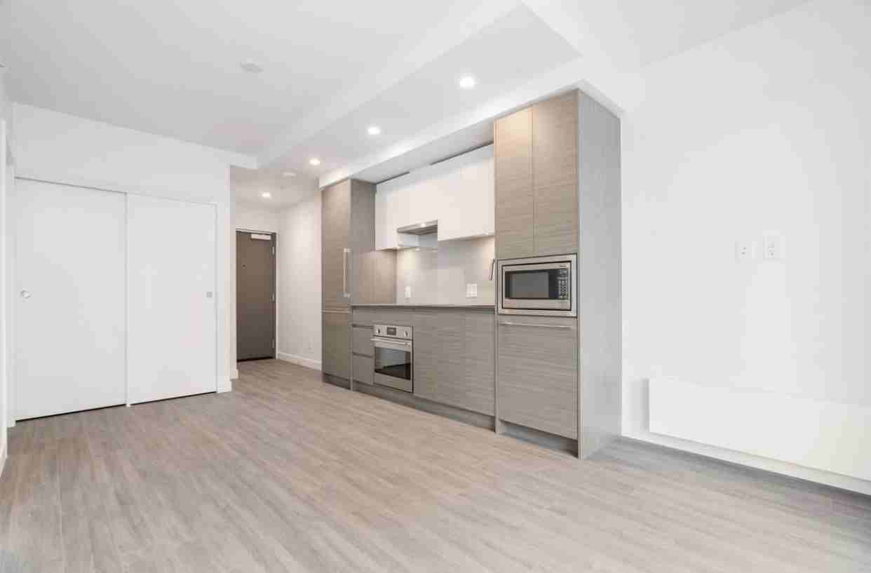 13615 Fraser Highway #2006