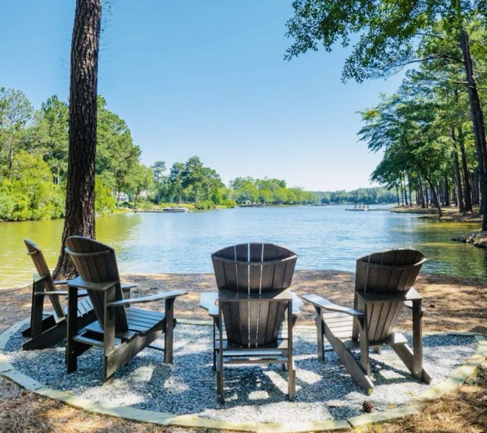 1050 Tailwater #B - Photo 2 of 14