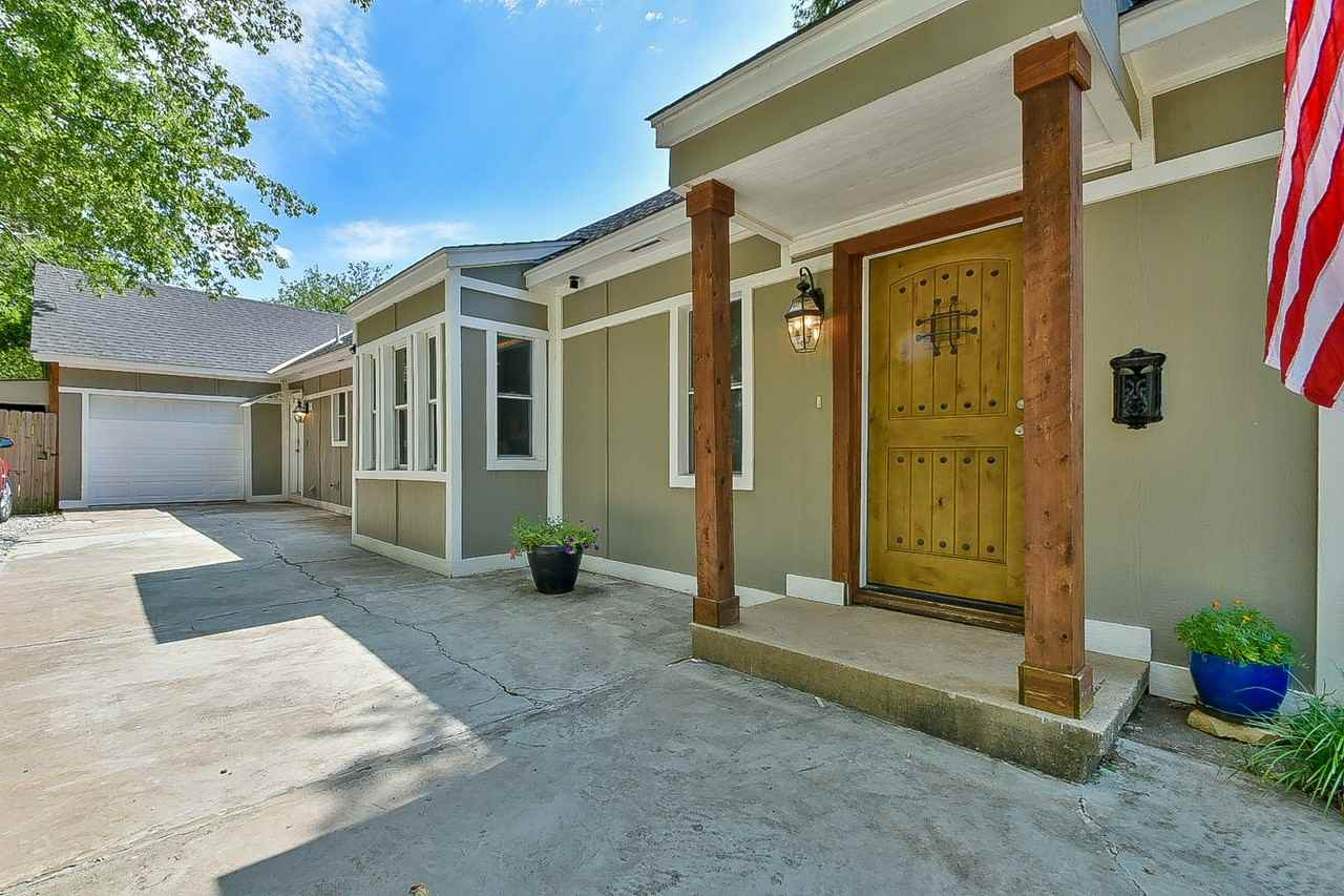 1812 Nw 37th St #NA - Photo 2 of 20