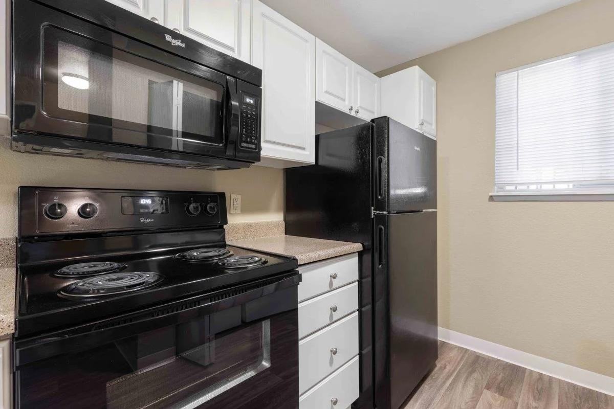 11812 E Gibson Rd - Photo 3 of 18