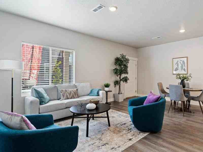 157 E 2225 N - Photo 7 of 26