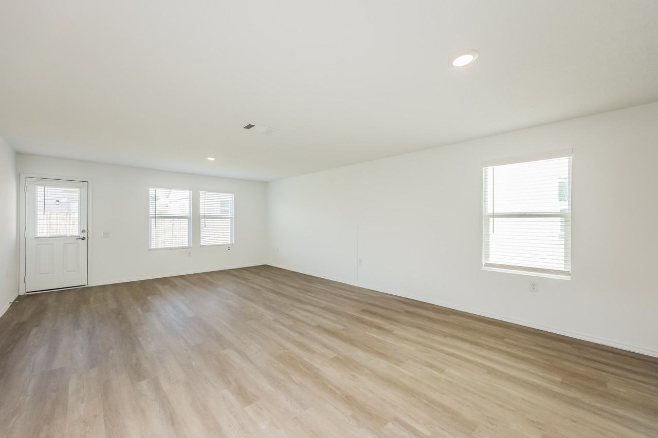12047 12047 Links Pkwy - Photo 3 of 16