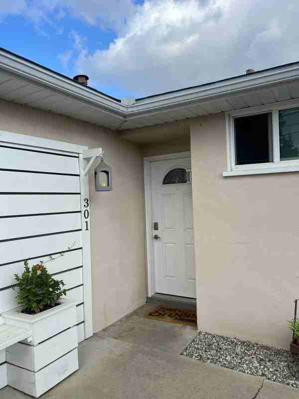 301 W Grandview Ave - Photo 2 of 5