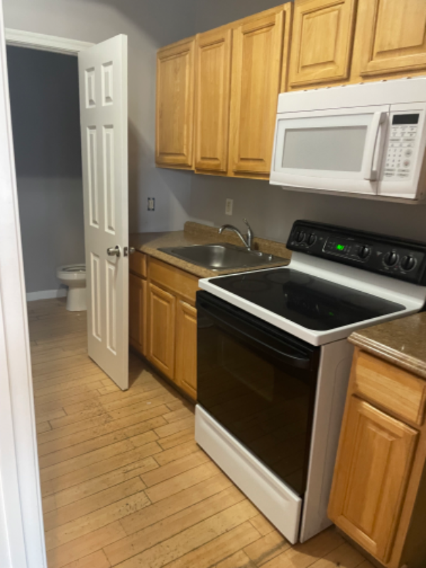 1924 Wilkens Ave #2ndFL - Photo 4 of 10