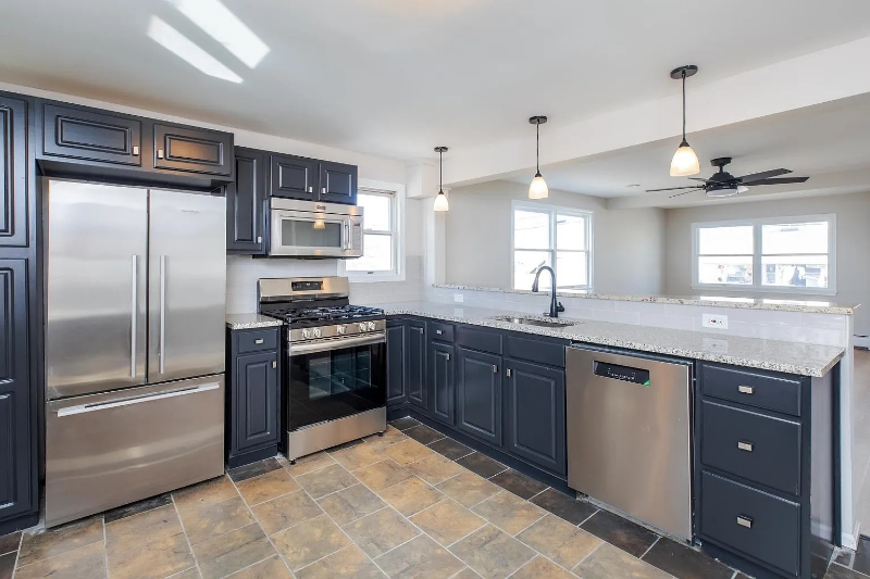 158 Ashworth Ave #2 - Photo 2 of 20