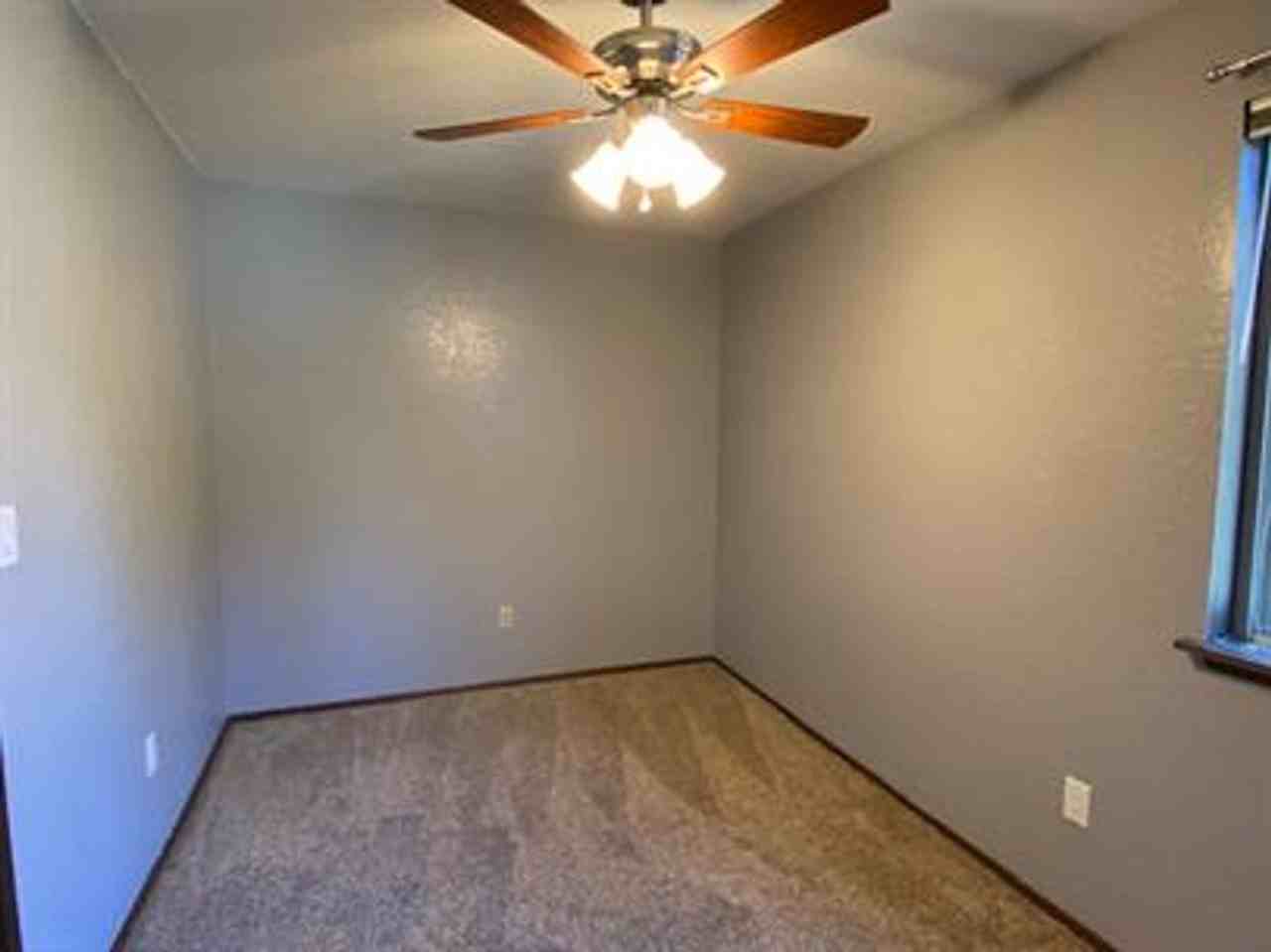 823 Sw Castilian Dr - Photo 6 of 21