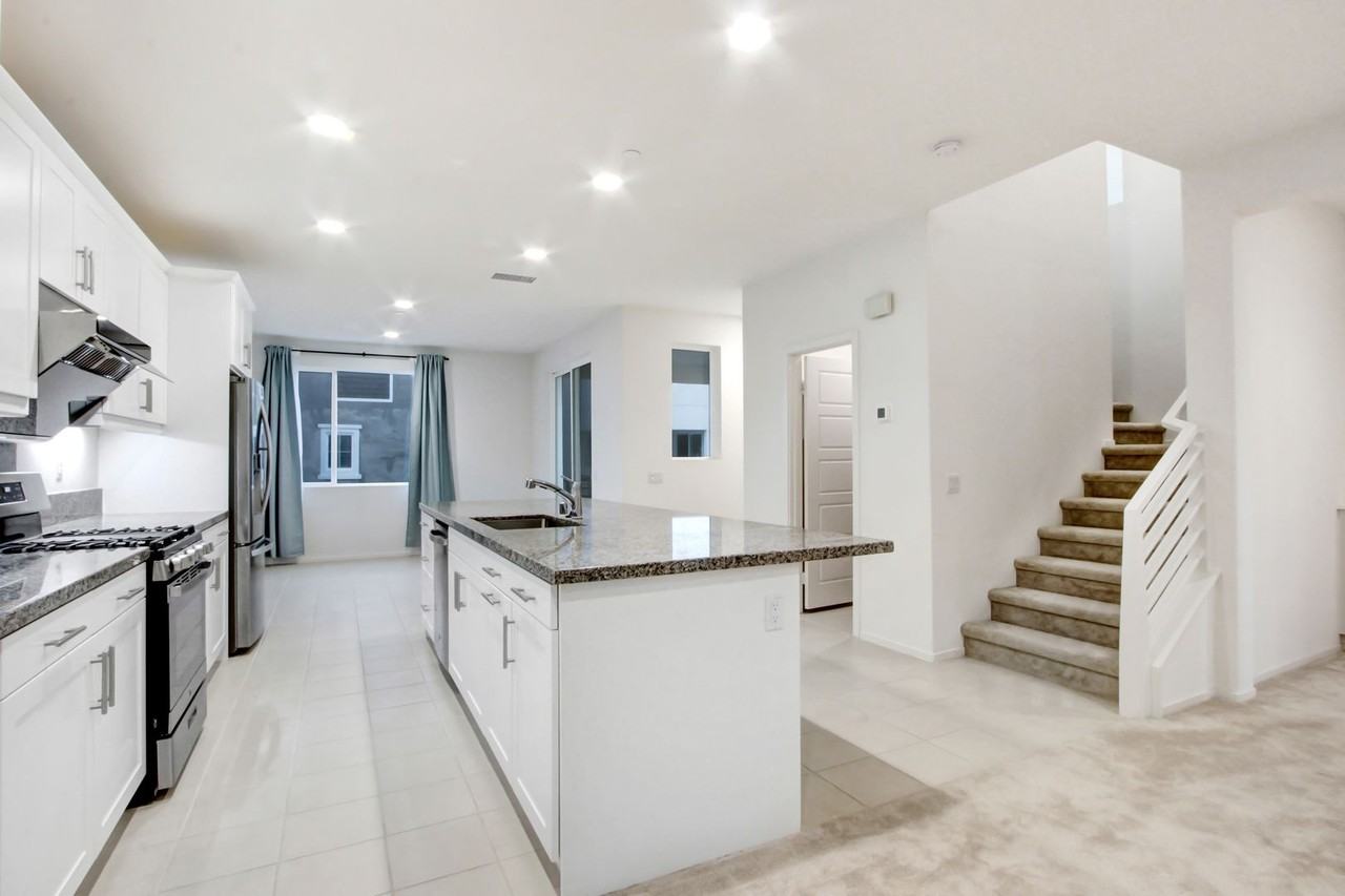 11010 Getaway Dr - Photo 7 of 20